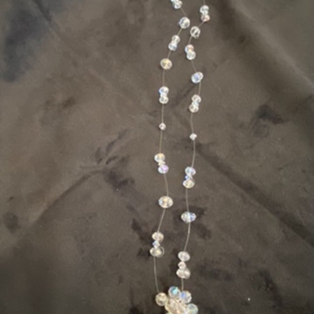 Floating crystal necklace